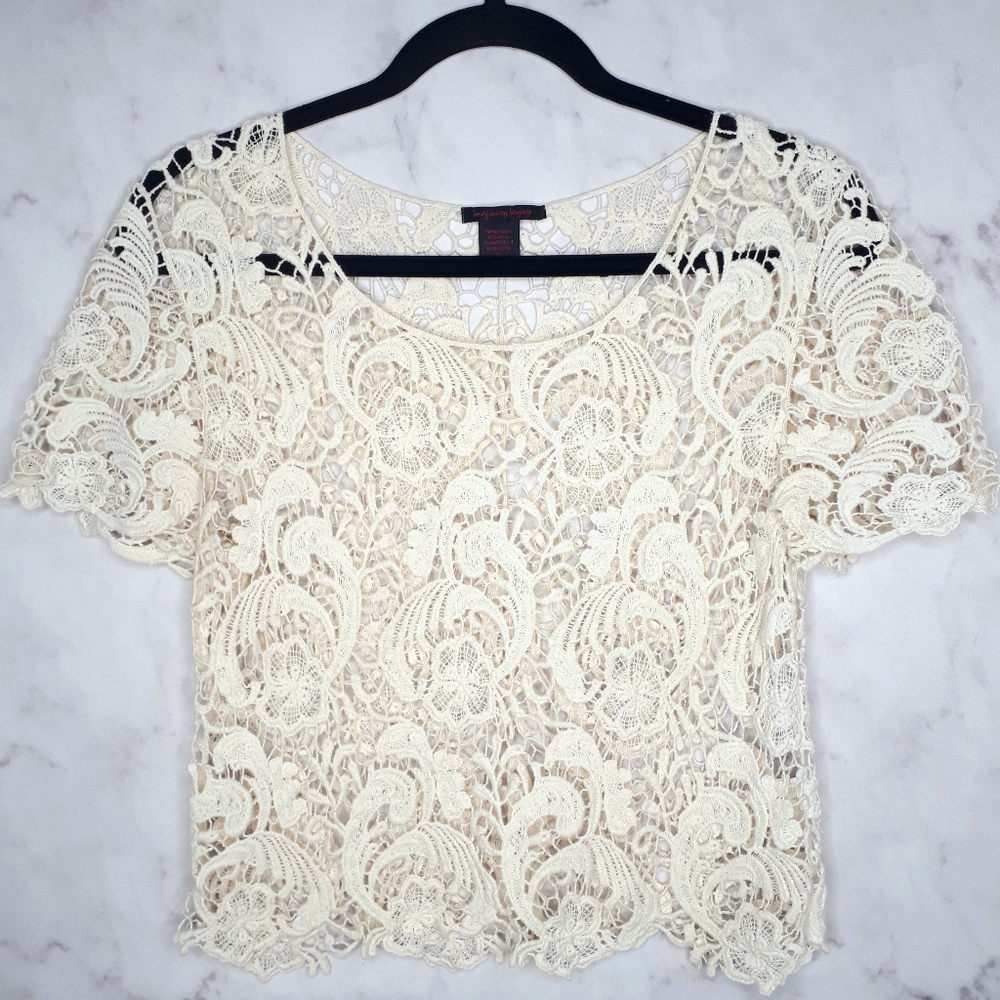 Imaginary Voyage Cotton Crochet Lace Crop Top Med